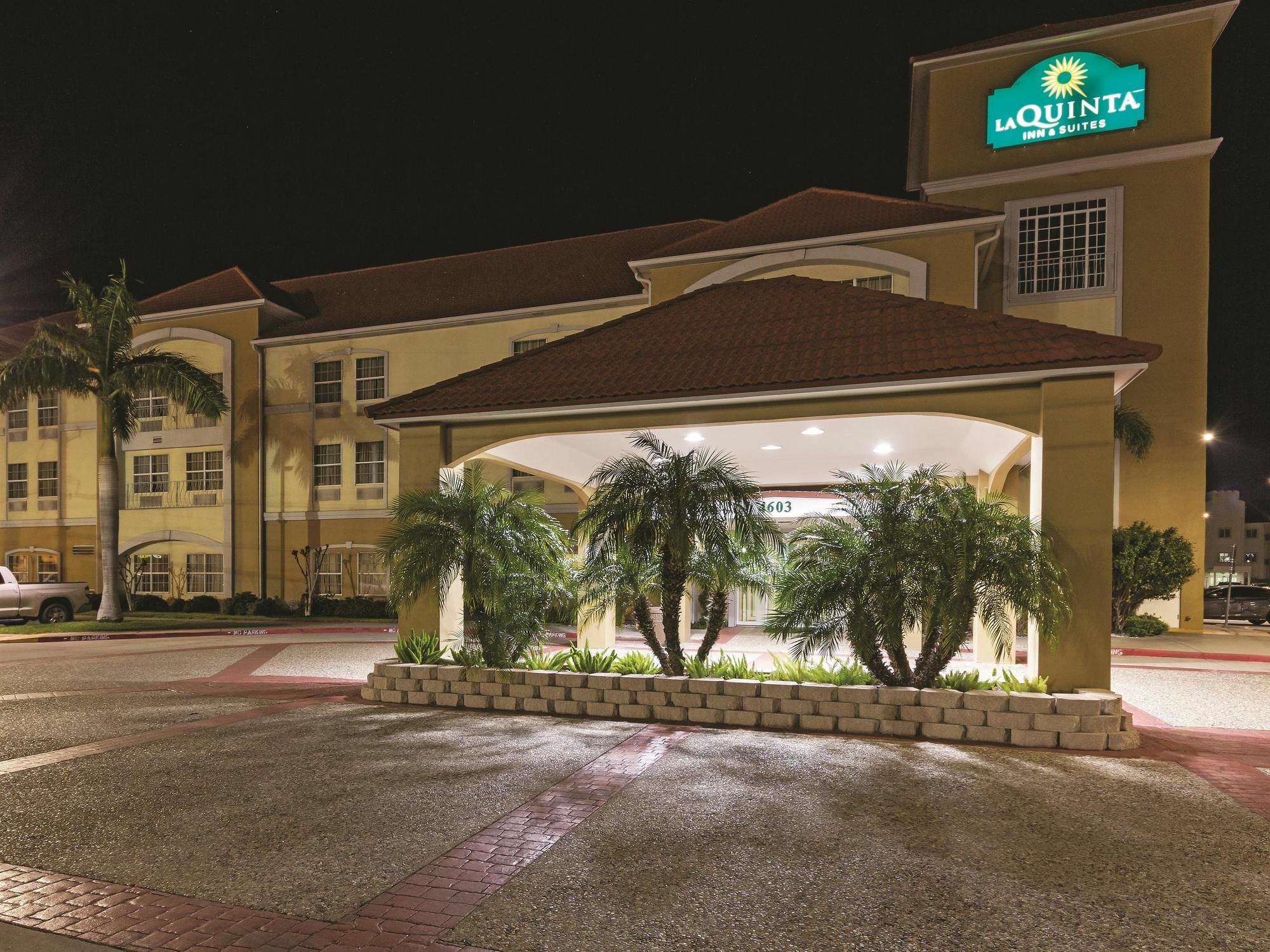 La Quinta Inn & Suites By Wyndham Pharr Rgv Medical Center Exterior foto